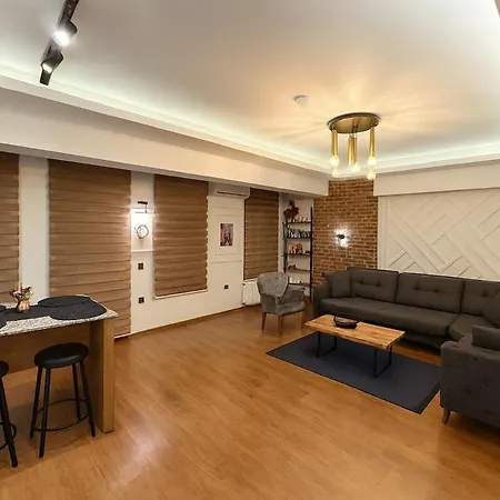 דירה Guestport No 3 Luxury With Balcony, 2 Bathrooms איסטמבול